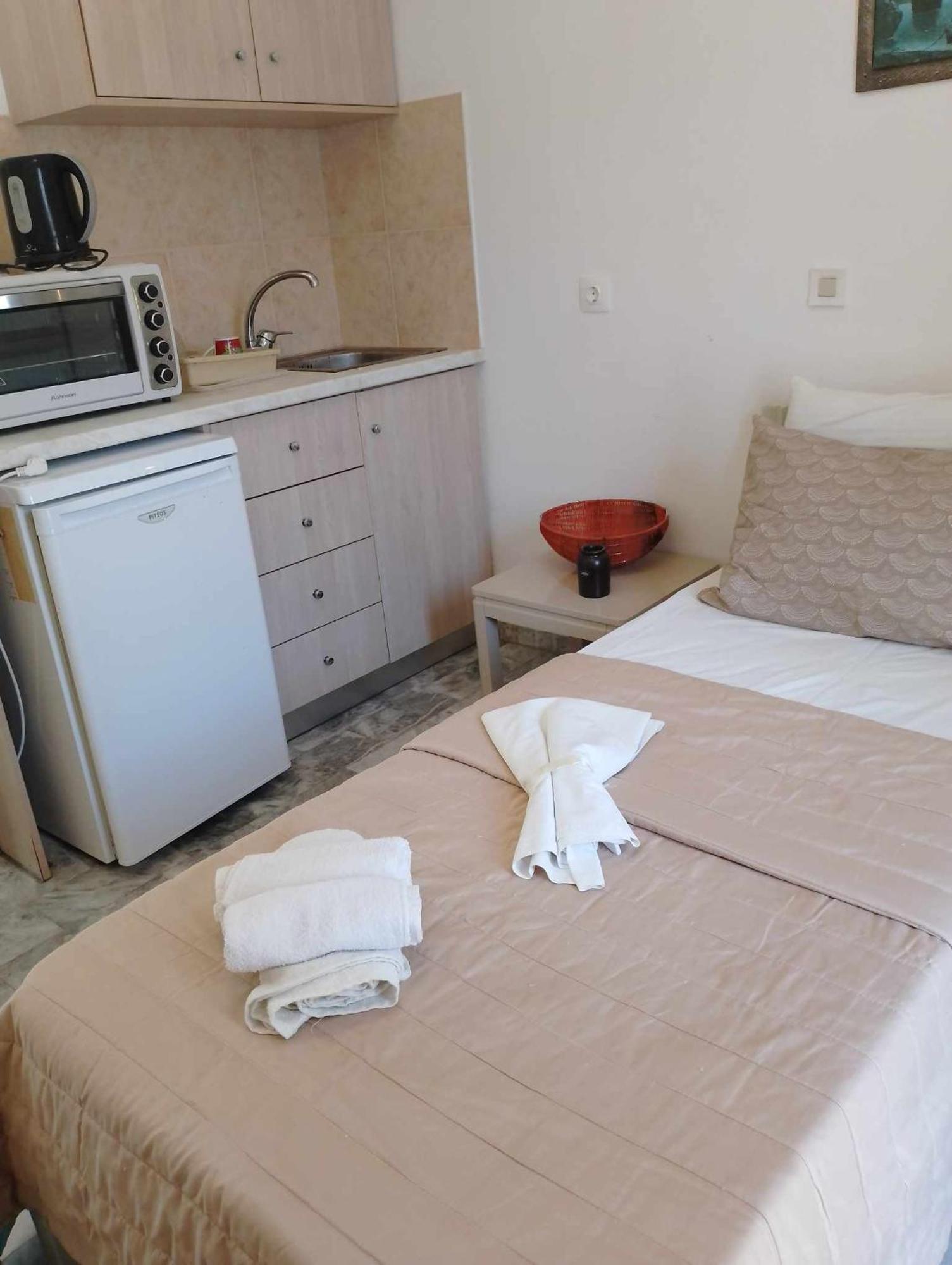 Cleios Rooms And Studios, Kalymnos 85200 Panormos  Ngoại thất bức ảnh