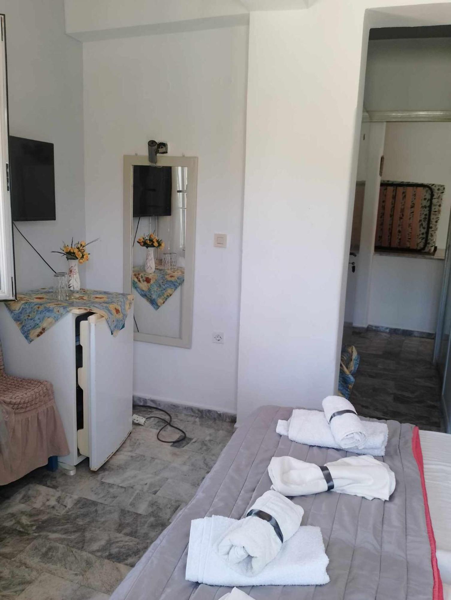 Cleios Rooms And Studios, Kalymnos 85200 Panormos  Ngoại thất bức ảnh